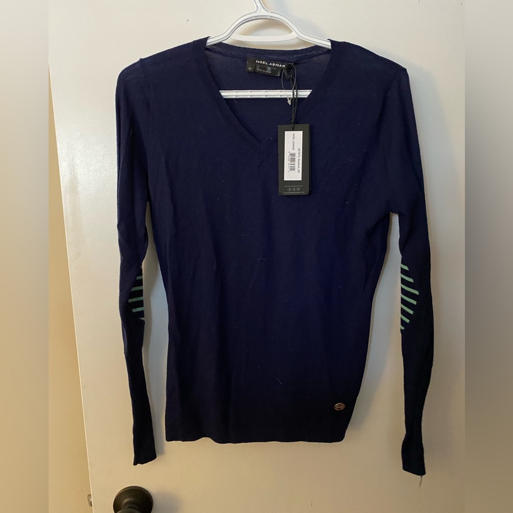 Asmar equestrian merino wool long sleeve top V neck. XS. New with tags.